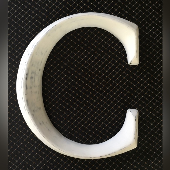 Ballard Designs Letter “C” Initial whitewashed resin wall or shelf display decor - Picture 2 of 2